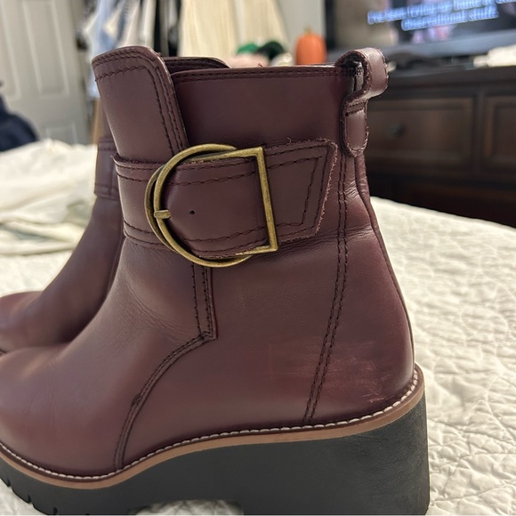 Blondo Dagger Maroon Red Waterproof Booties - Picture 6 of 13